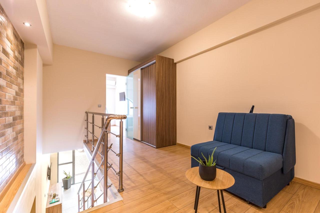 Urban Lofts Apartment *